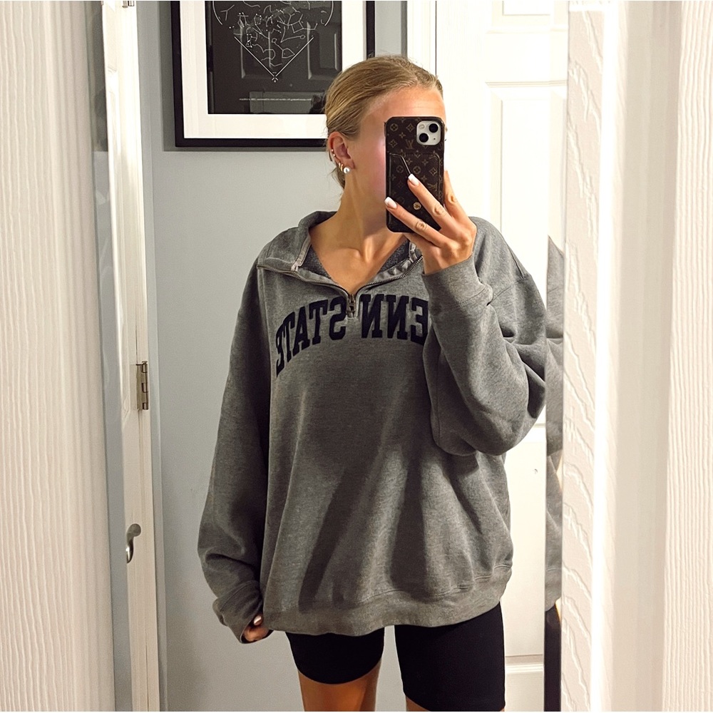 Jansport Gray Sweatshirt